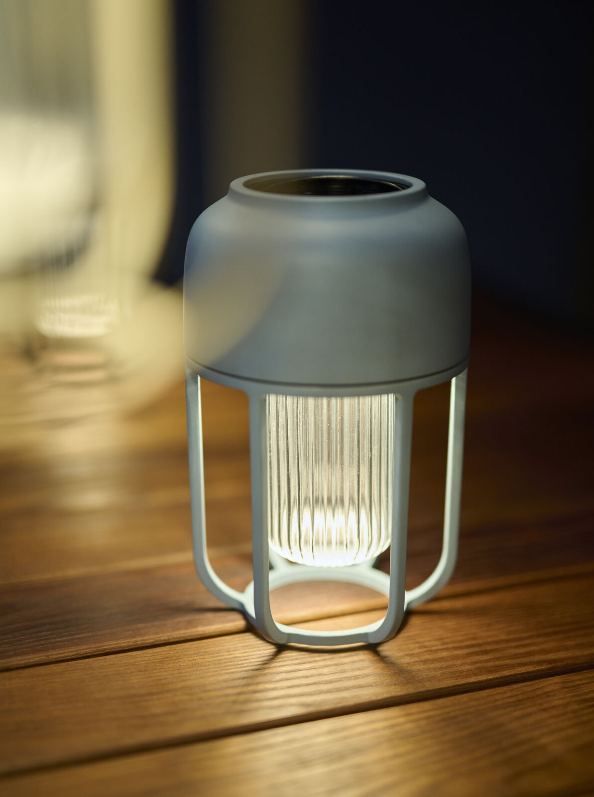 Versatile Solar Powered Portable Lamp