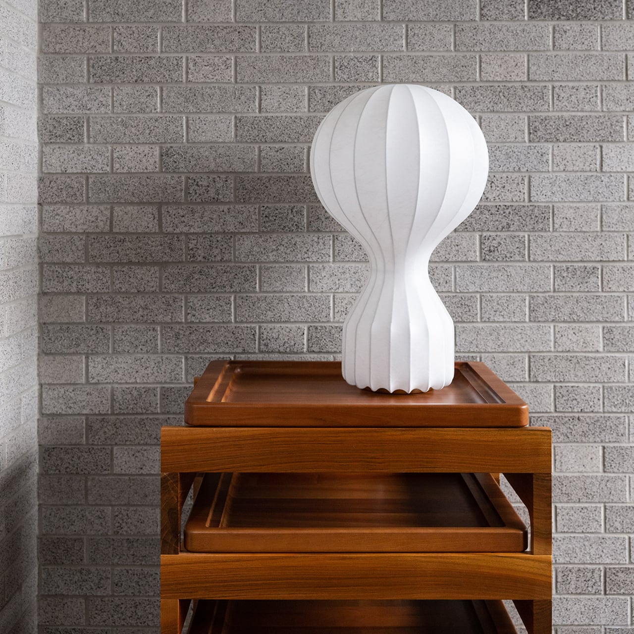 Sculptural Gatto Table Lamp