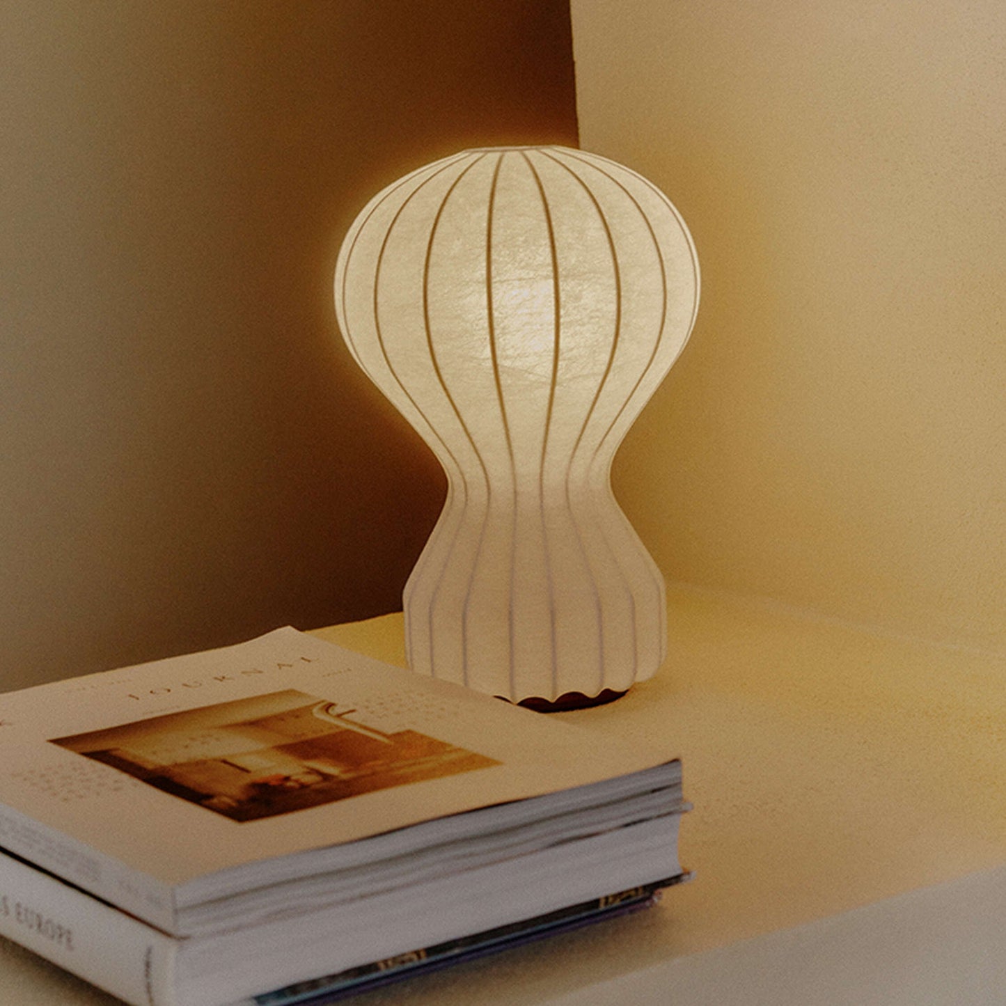 Sculptural Gatto Table Lamp